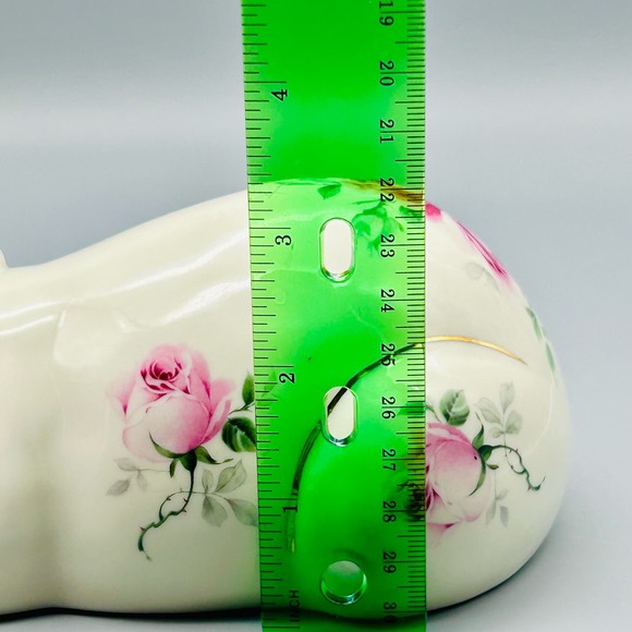 Vintage Ceramic Sleeping Cat Adorned With Pink Roses and Gold Accents 7” - Picture 9 of 9